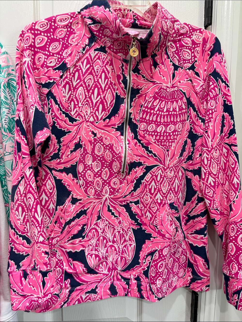 Lilly Pulitzer Skipper Popover Sz Medium - Coco Safari Pink Pineapple